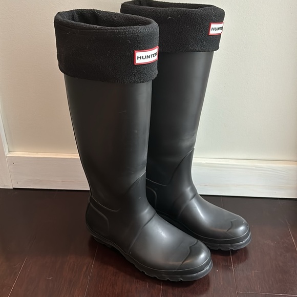 Hunter Women’s Original Tall Rain Boot-Black- size 8 - Picture 2 of 2